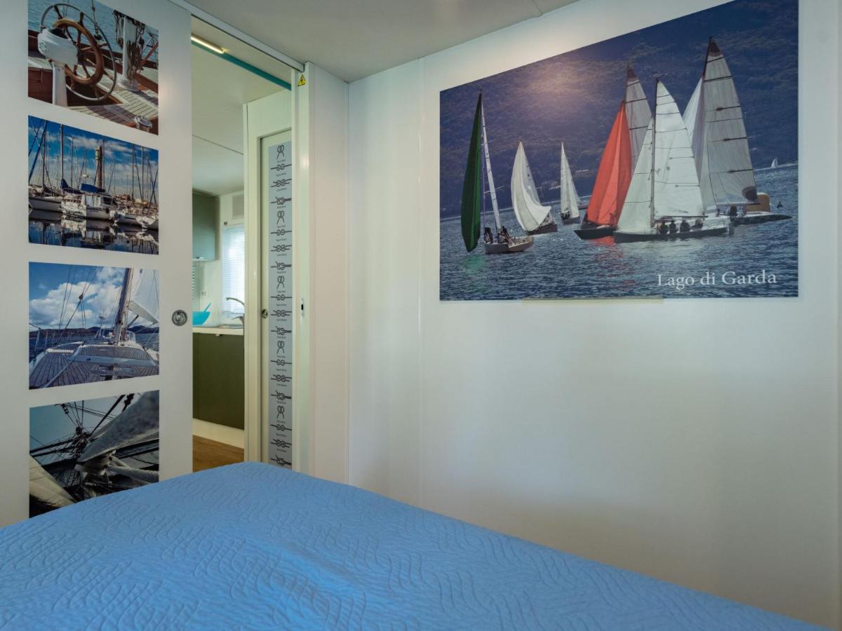 Holiday Home Garda Blue By Interhome Рівольтелла Екстер'єр фото